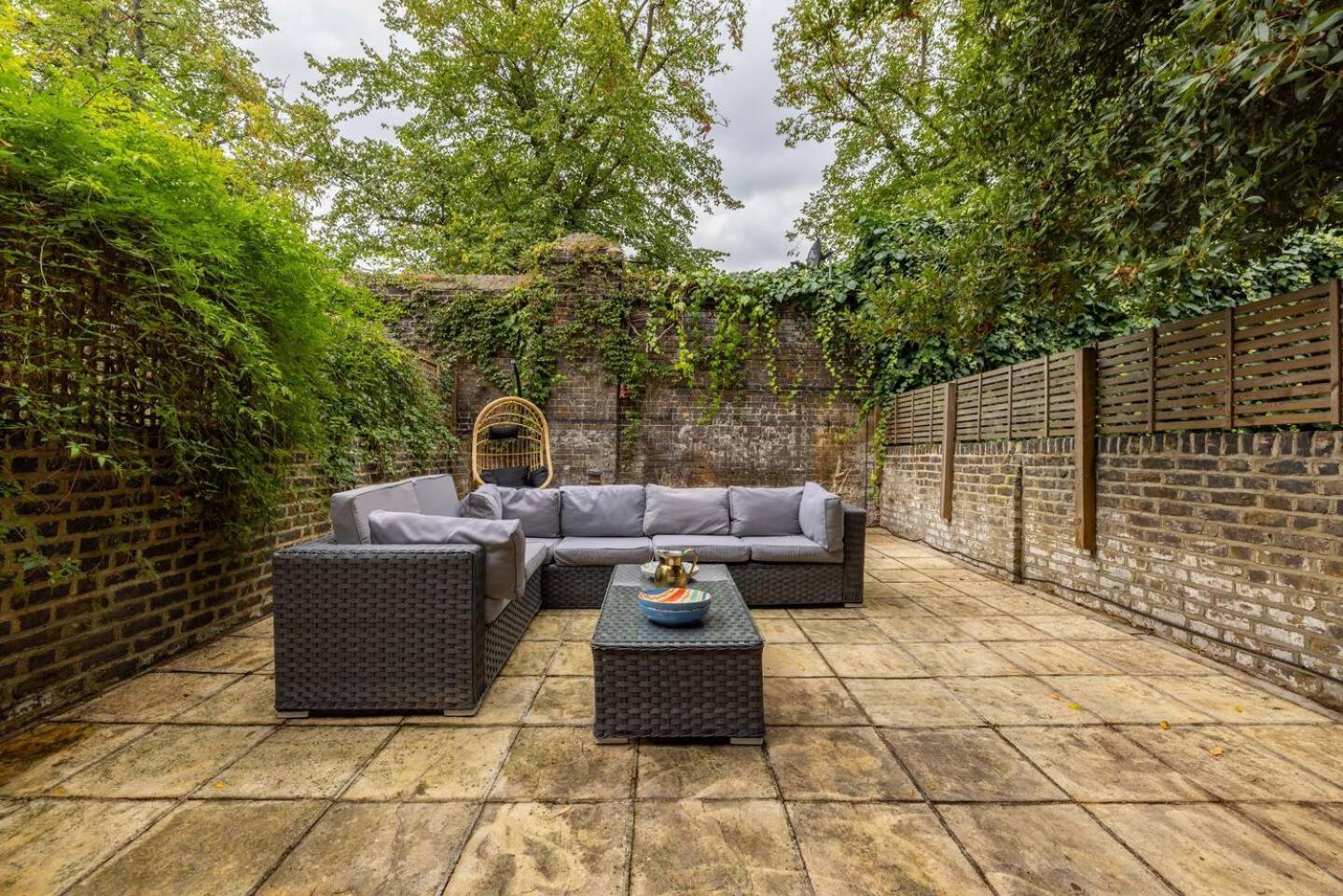 Niru Experience Huge Private Terrace Lägenhet London Exteriör bild